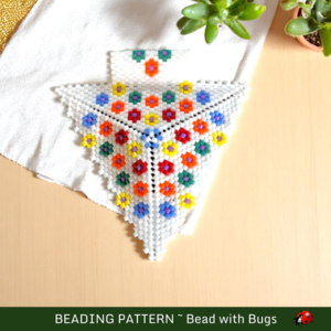 FLOWER POWER: 3D Beaded Peyote Pendant Pattern by Bead with Bugs