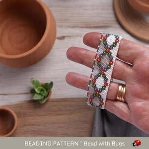 ZESTY GARLAND: A Peyote Stitch Beaded Bracelet Pattern by Bead with Bugs