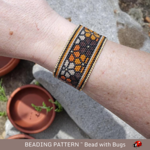 AUTUMNAL VIBRATION: A Peyote Stitch Beaded Bracelet Pattern by Bead with Bugs