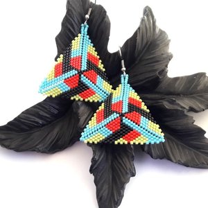 CELEBRATE: 3D Peyote Stitch Beading Pattern by Bead with Bugs