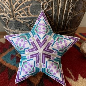 ANEMONE: 3D Beaded Peyote Star Pattern by Bead with Bugs