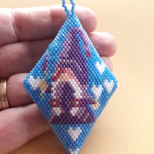 Lavender the Gnome: 3D Peyote Stitch Pod Pattern