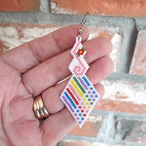 BE HAPPY:  Brick Stitch Beaded Earrings Pattern by Bead with Bugs