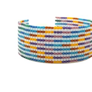 BATIK STRIPES:  A Peyote Stitch Beaded Bracelet Pattern by Bead with Bugs
