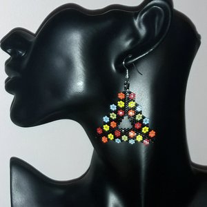 FLOWER POWER: Open 3D Peyote Stitch Beading Pattern by Bead with Bugs