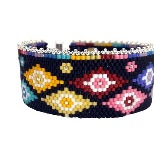 STARBURST:  A Peyote Stitch Beaded Bracelet Pattern by Bead with Bugs
