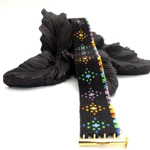 STARRY NIGHT: A Peyote Stitch Beaded Bracelet Pattern by Bead with Bugs