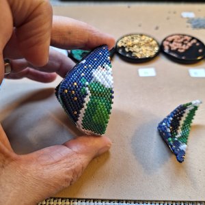 SANTA in the STARS: 3D Peyote Stitch Beaded Pod Pattern by Bead with Bugs