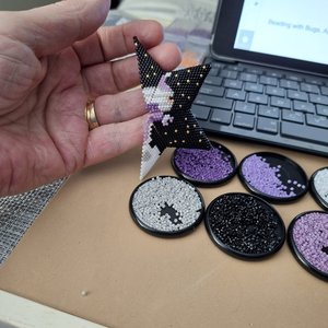 SANTA in the STARS: 3D Beaded Peyote Star Pattern by Bead with Bugs