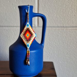 FOUR DIRECTIONS: 3D Peyote Stitch Beaded Pod Pattern by Bead with Bugs