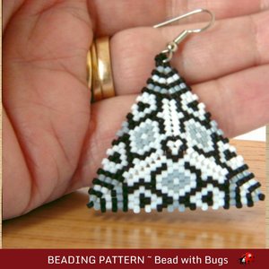 DARK MATTER : 3D Peyote Stitch Beading Pattern by Bead with Bugs