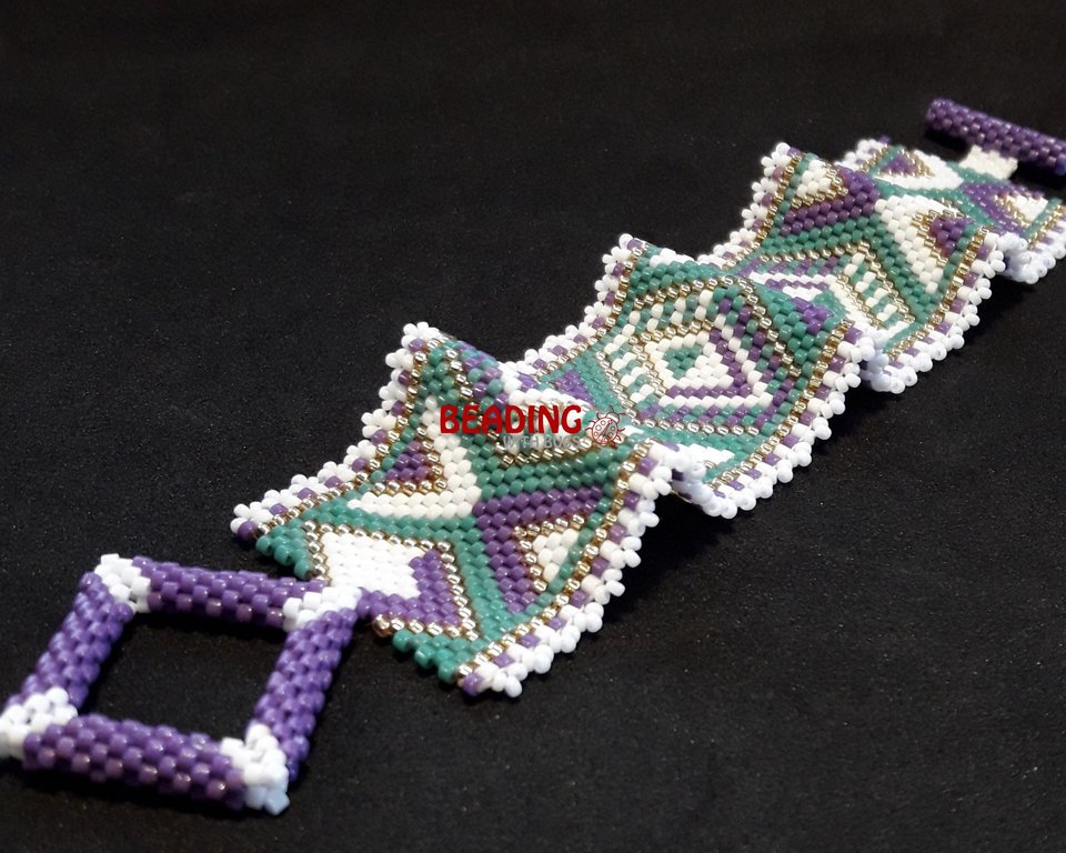 GRAPE VINES: A Peyote Stitch Beaded Bracelet Pattern by Bead with Bugs