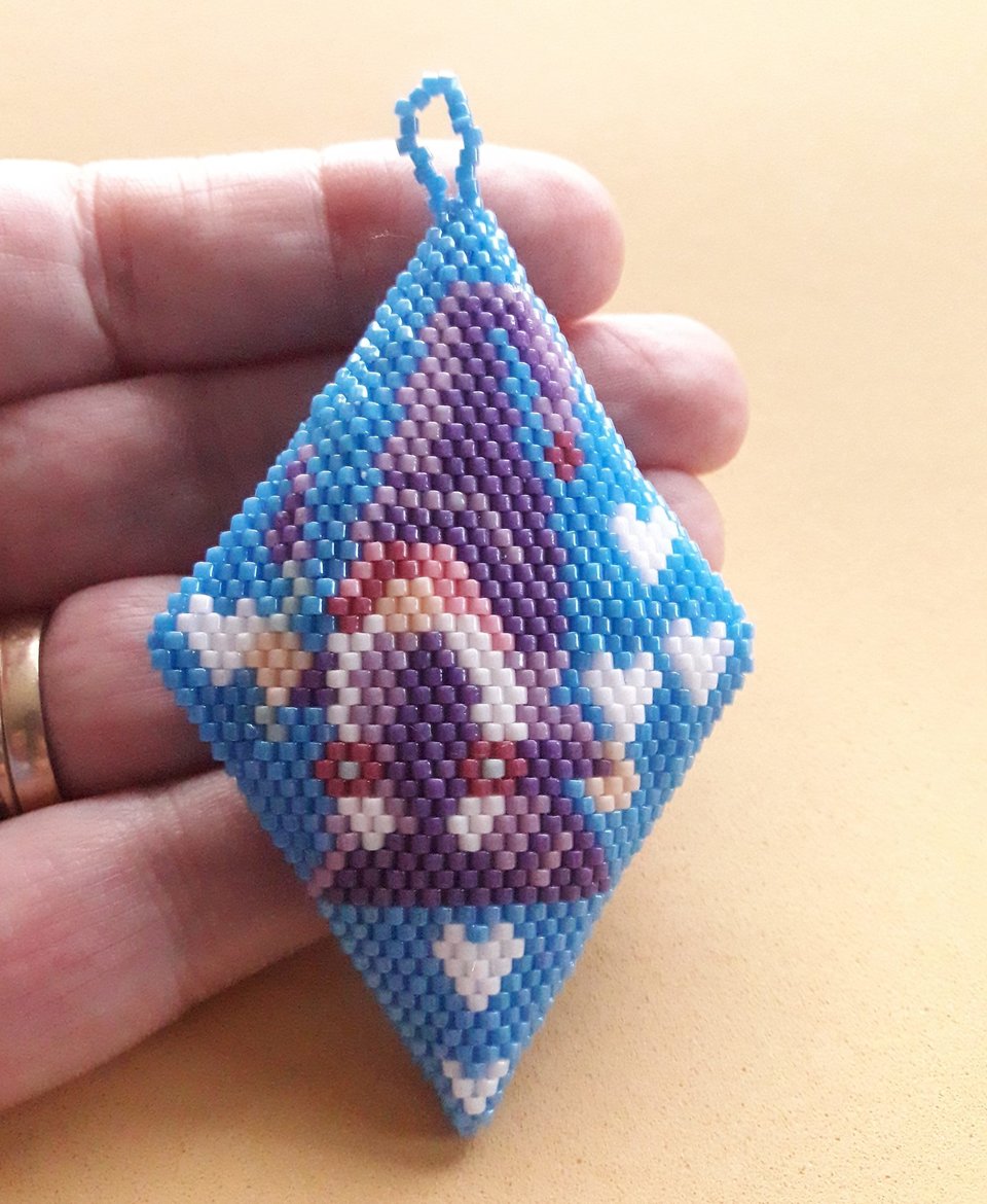 Lavender the Gnome: 3D Peyote Stitch Pod Pattern