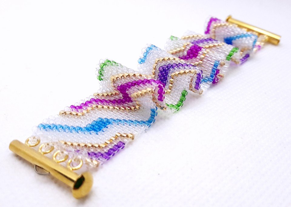 HAPPY DANCE: A Peyote Stitch Beaded Bracelet Pattern by Bead with Bugs