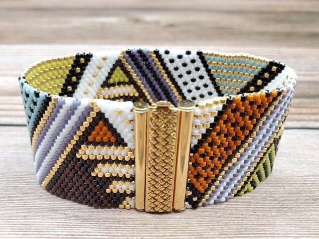 OCTOBER TOO: A Peyote Stitch Beaded Bracelet Pattern by Bead with Bugs