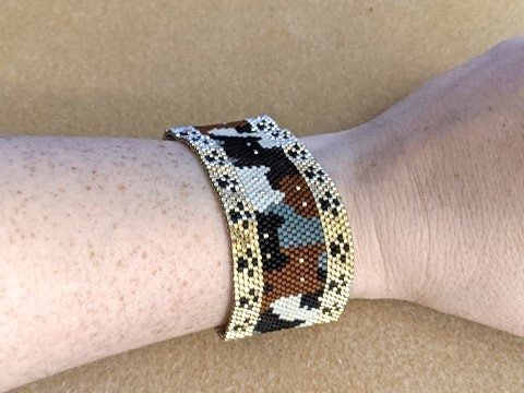 CAT CROWD:  A Peyote Stitch Beaded Bracelet Pattern by Bead with Bugs