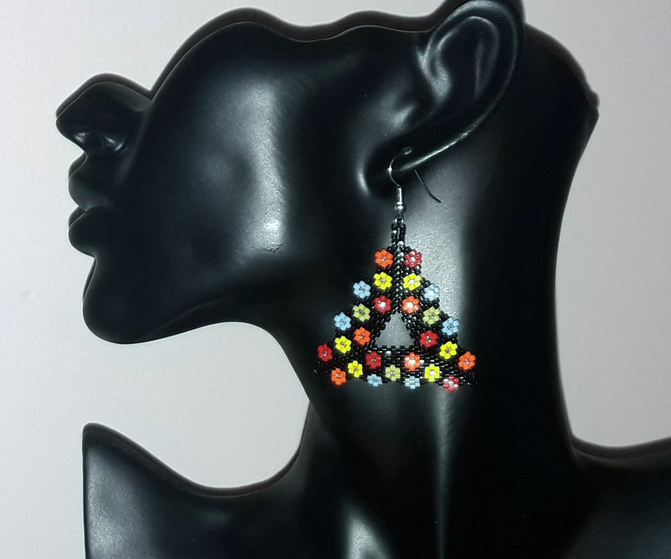 FLOWER POWER: Open 3D Peyote Stitch Beading Pattern by Bead with Bugs