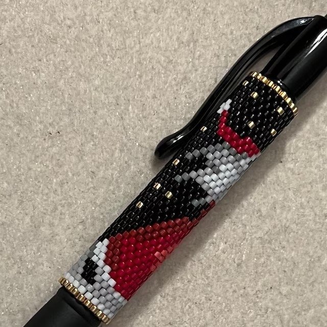 SANTA in the STARS: Peyote Stitch Beaded Pen Wrap by Bead with Bugs