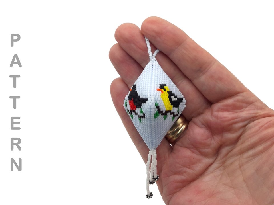 Sweet BACKYARD BIRDS 3D beaded Pod Pattern