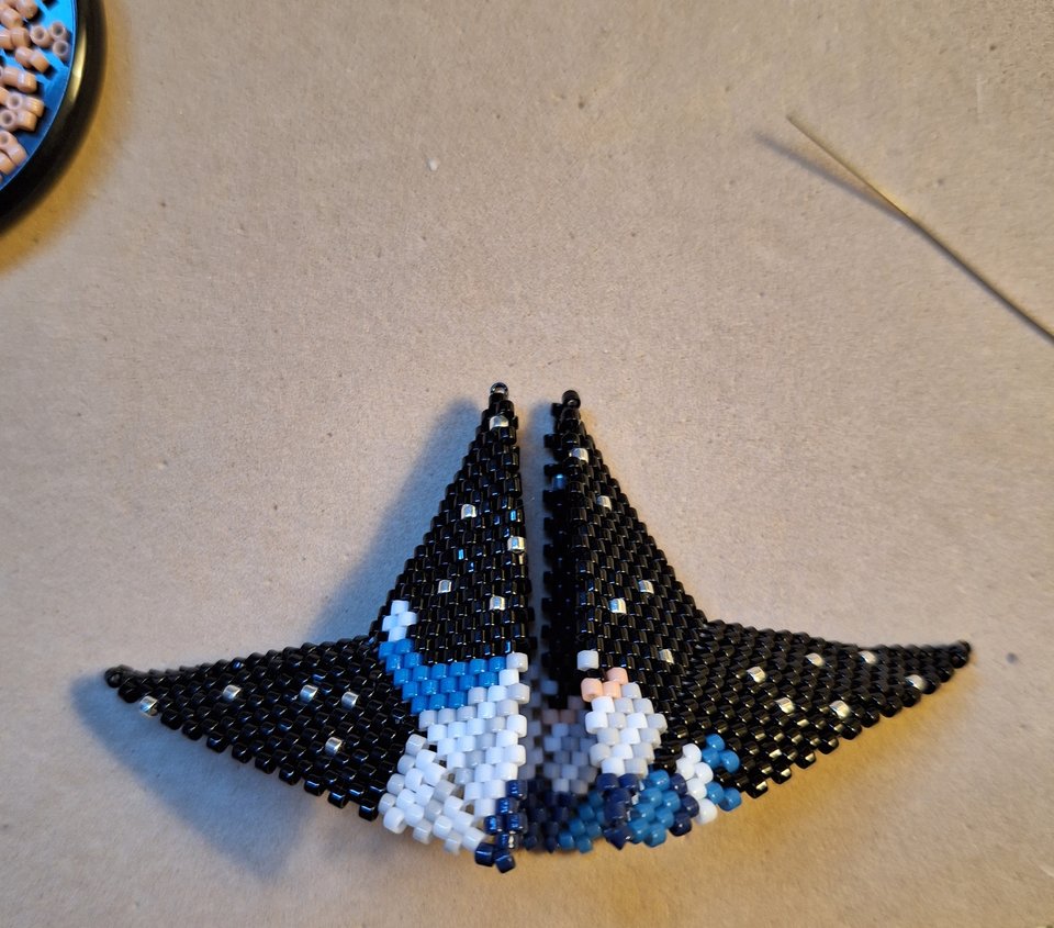 SANTA in the STARS: 3D Beaded Peyote Star Pattern by Bead with Bugs