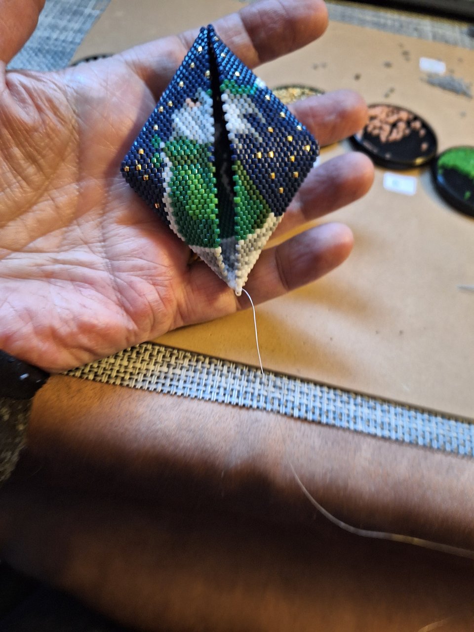 SANTA in the STARS: 3D Peyote Stitch Beaded Pod Pattern by Bead with Bugs