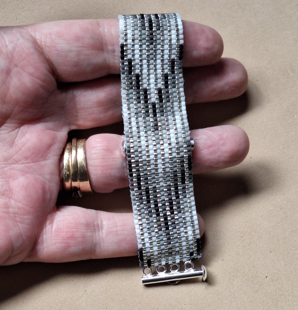 SHIFTING SHADOWS: A Peyote Stitch Beaded Bracelet Pattern by Bead with Bugs
