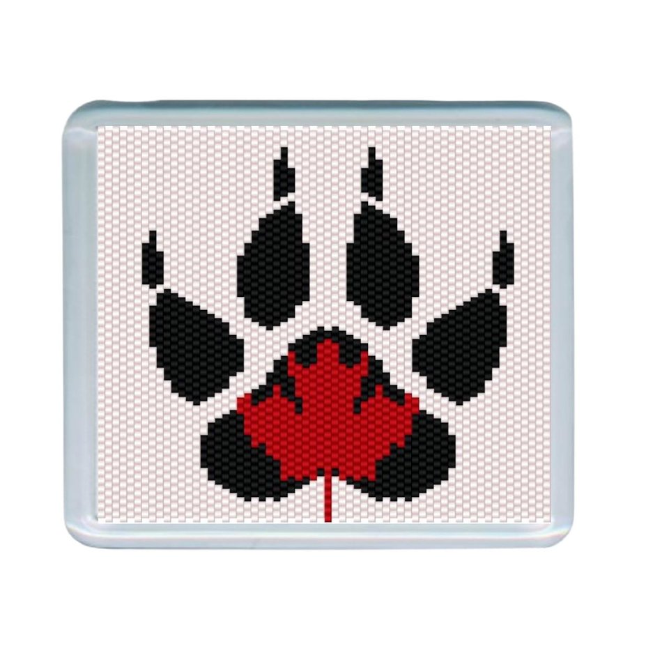 BEAR PAW : Peyote Stitch Beaded Coaster Pattern by Bead with Bugs
