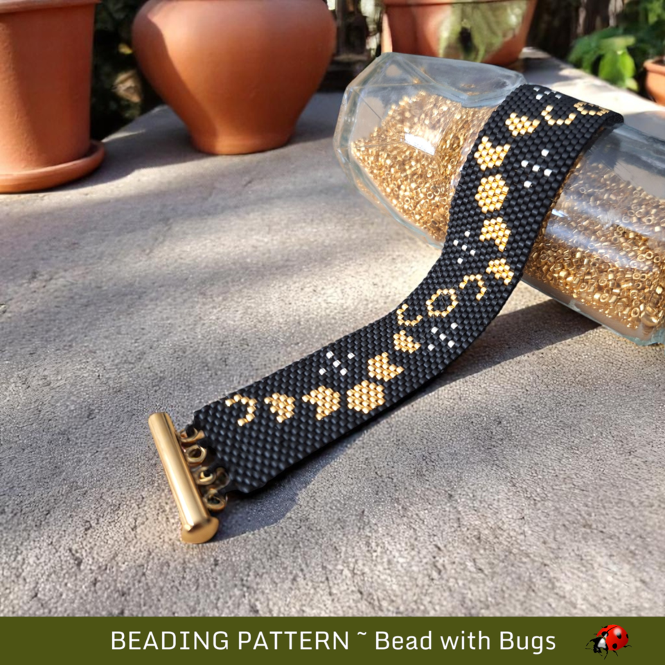 LUNAR PHASES: A Peyote Stitch Beaded Bracelet Pattern by Bead with Bugs
