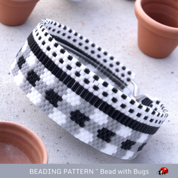 BLACK GINGHAM: A Peyote Stitch Beaded Bracelet Pattern by Bead with Bugs