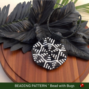 BLACK AND WHITE:  3D Peyote Stitch Pendant Pattern by Bead with Bugs