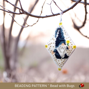 BLUEBERRY GNOME: 3D Peyote Stitch Beaded Pod Pattern by Bead with Bugs