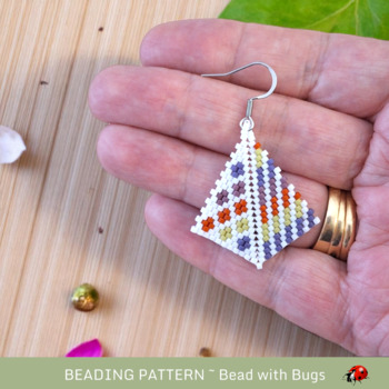 SUMMER FUN: Peyote Stitch Beaded Earring Pattern by Bead with Bugs