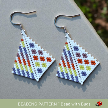 SUMMER FUN: Peyote Stitch Beaded Earring Pattern by Bead with Bugs