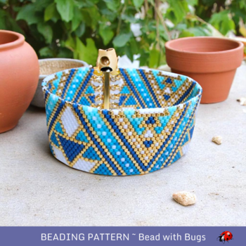 THE BLUES: A Peyote Stitch Beaded Bracelet Pattern by Bead with Bugs