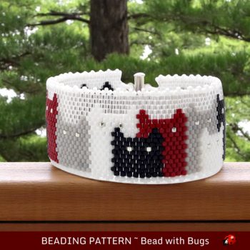 THE CATS:  A Peyote Stitch Beaded Bracelet Pattern by Bead with Bugs