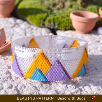 FANTASY ISLAND: A Peyote Stitch Beaded Bracelet Pattern by Bead with Bugs